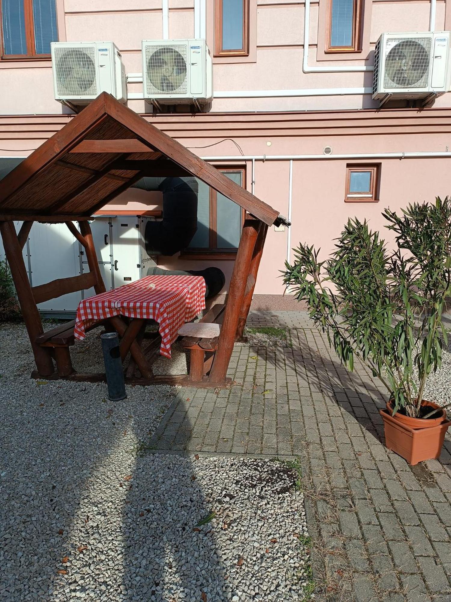 Kiskunfélegyháza Malom Panzio B&B 외부 사진